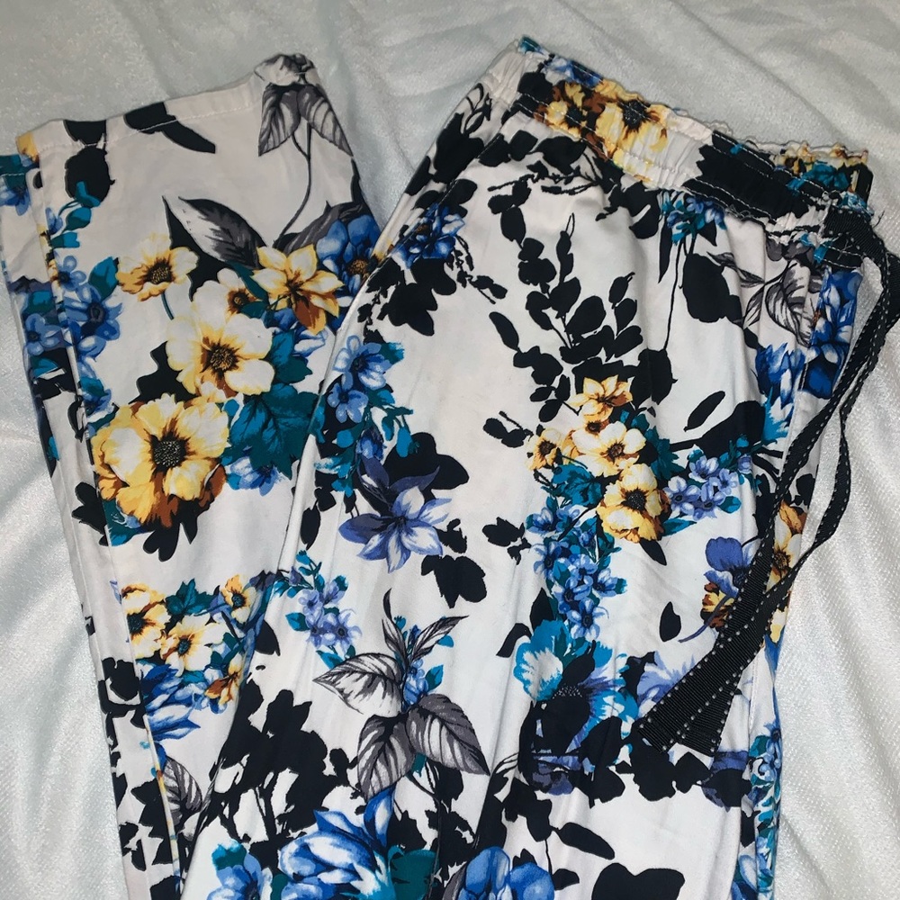 Jaanuu scrub pants